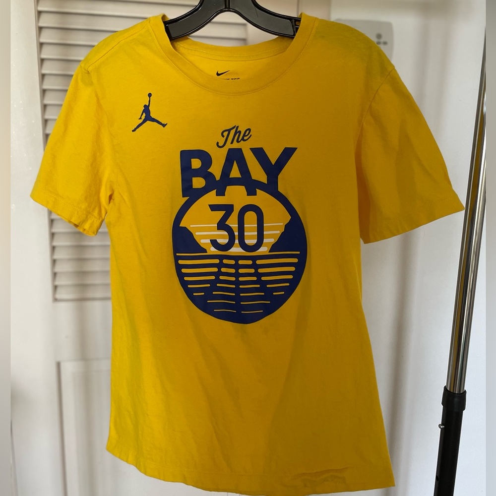 Men's Jordan Curry Gold Warriors Name & Number tee, men’s Small, hard to find!